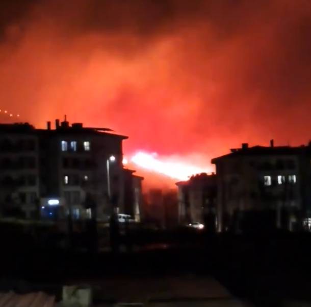 Hatay'daki yangından korkunç görüntüler: Alevler her yeri sardı 17